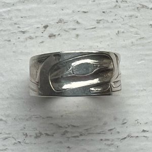 Alvin Adkins - Haida Nation. Whale / Sterling silver ring.